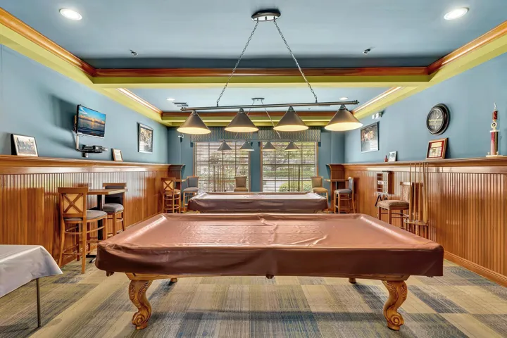 Clubhouse Billiards