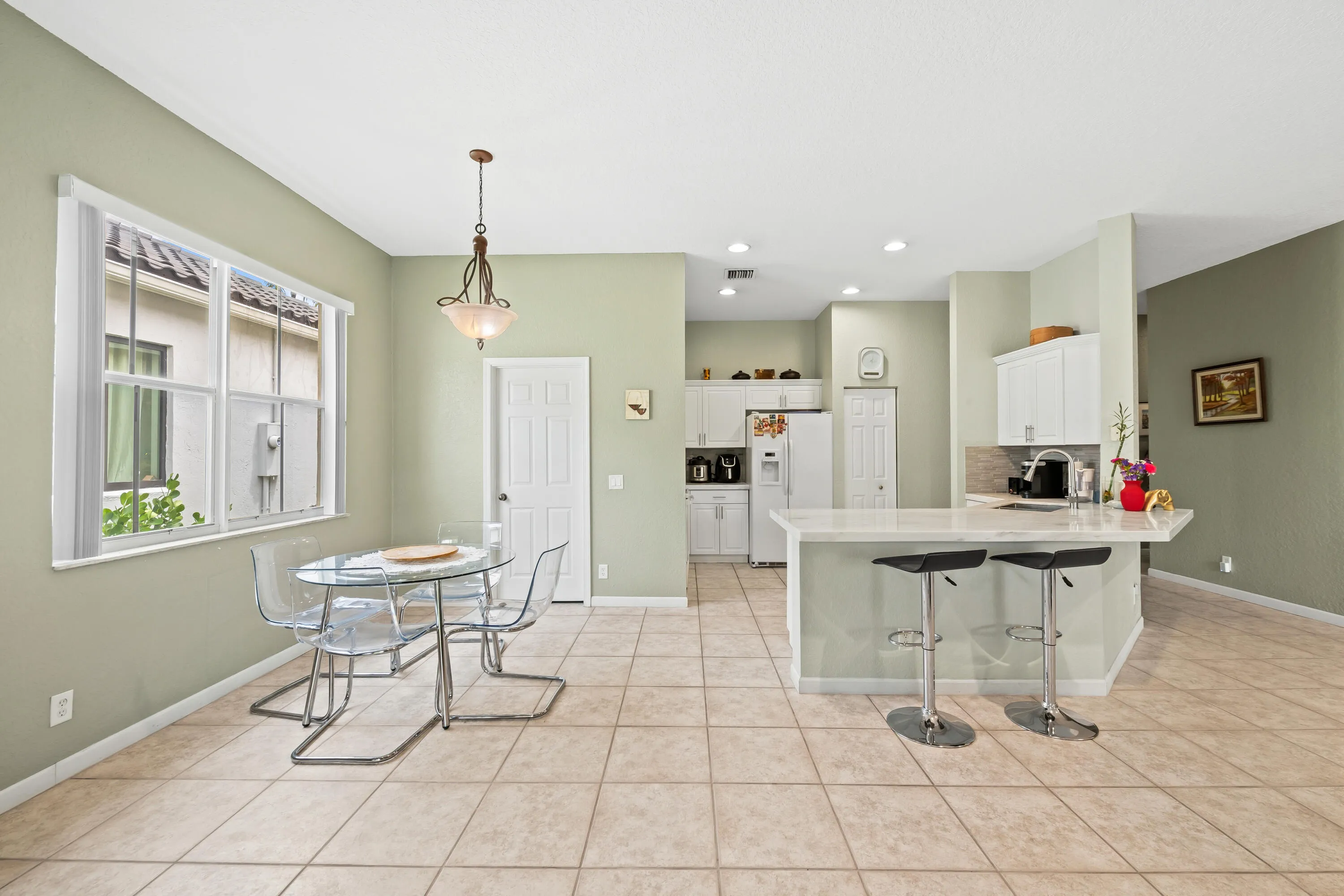 Breakfast area
