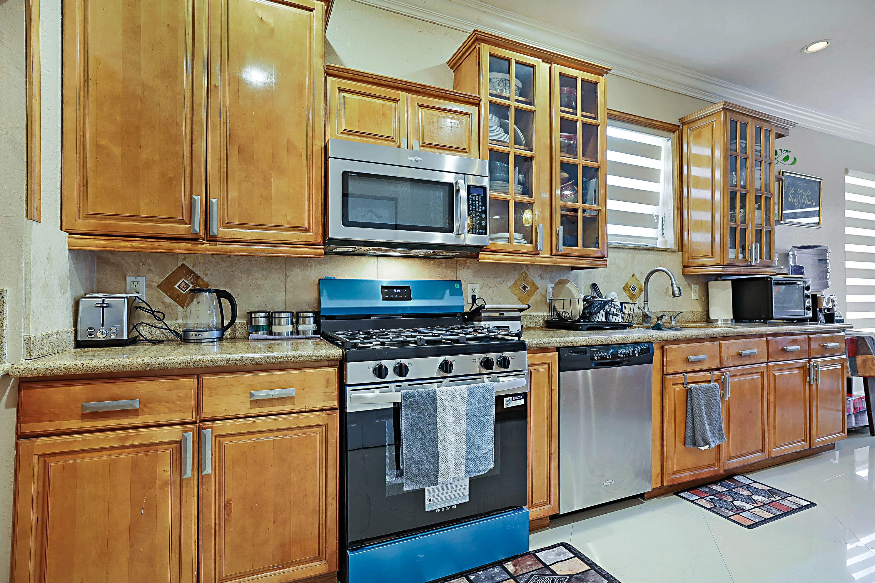 6401 SW 195th Ave -18