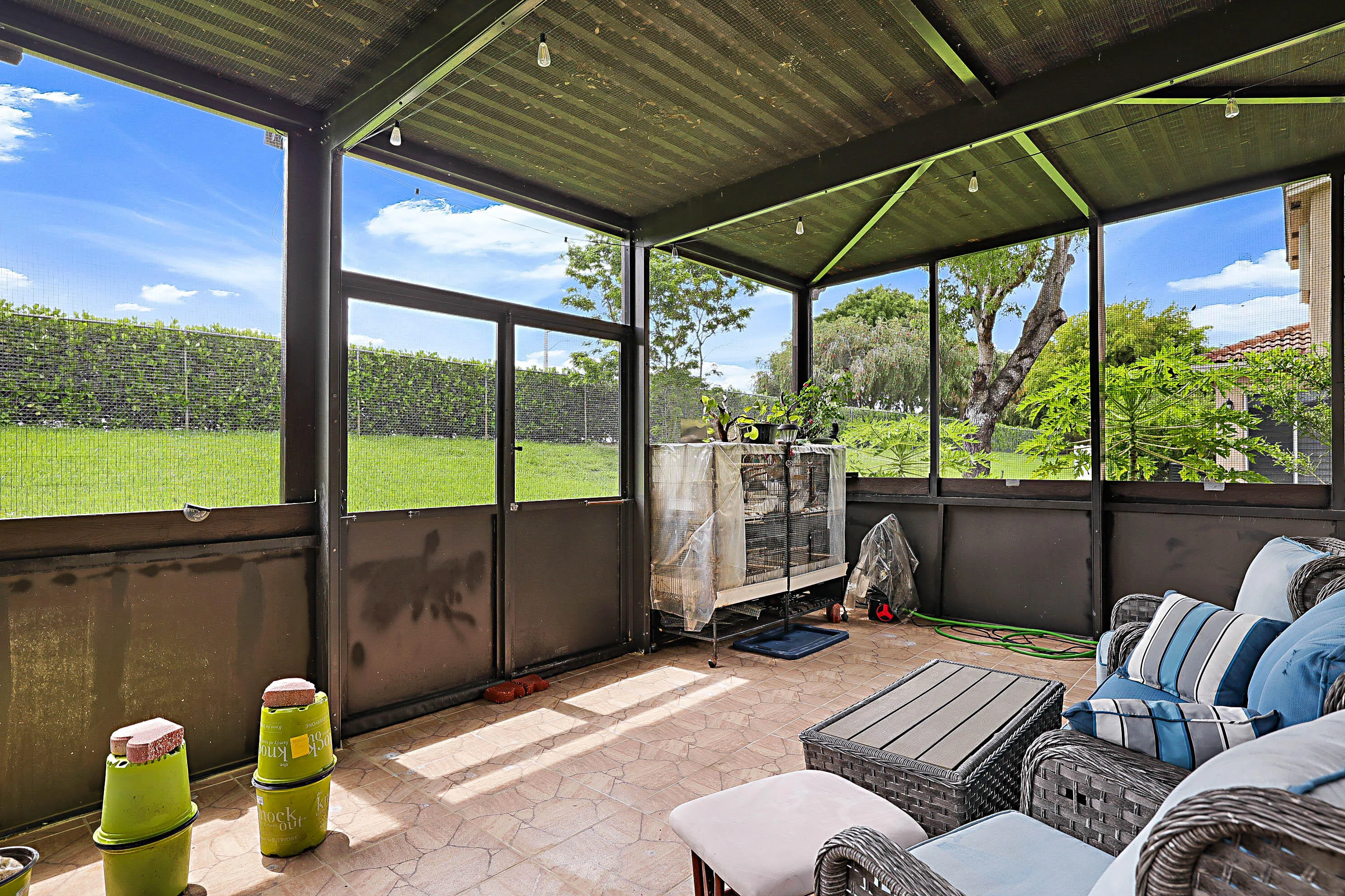6401 SW 195th Ave -32