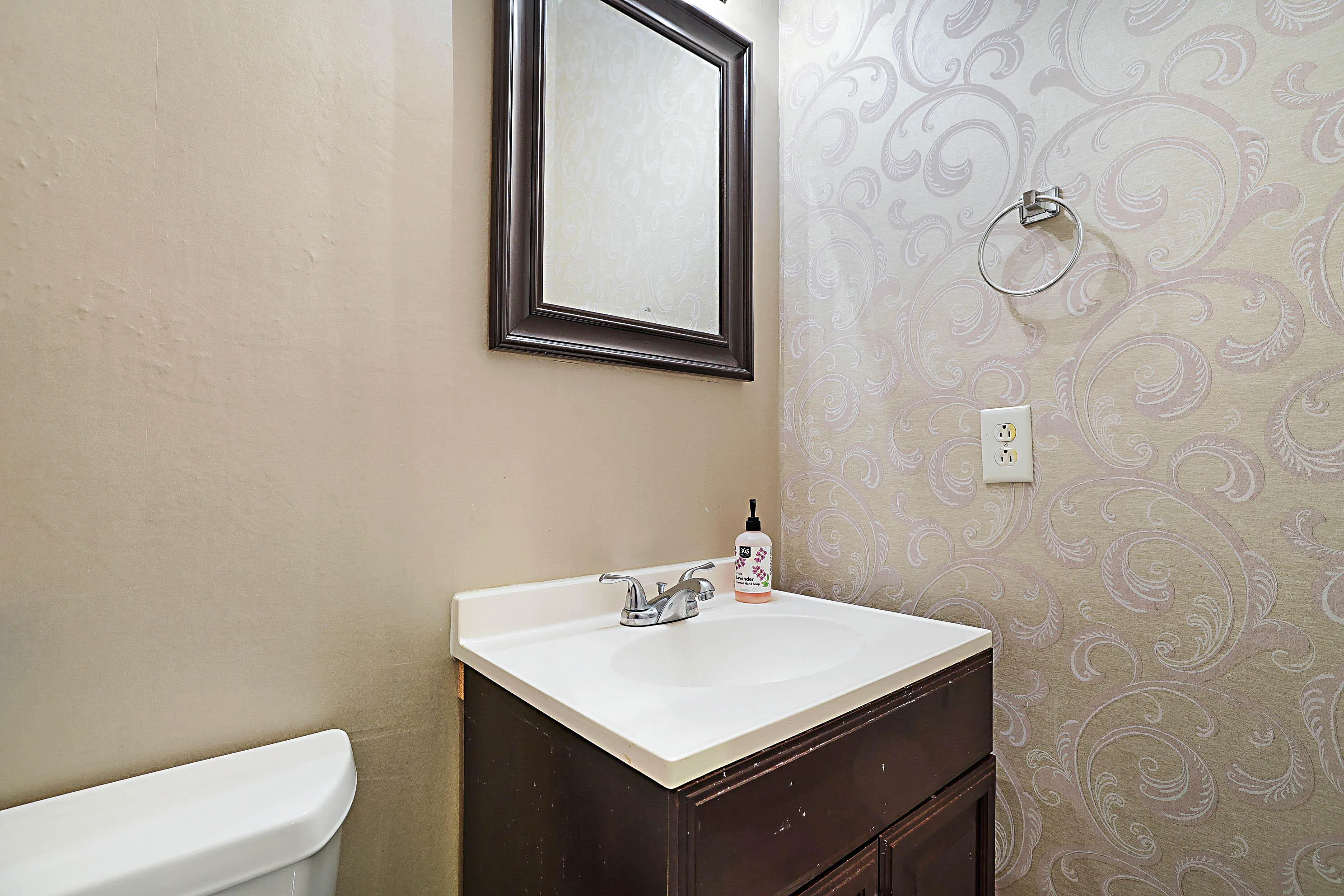 6401 SW 195th Ave -20