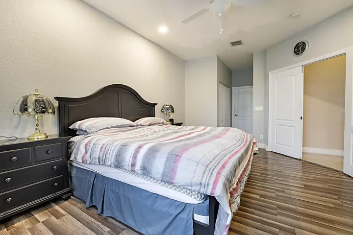 6401 SW 195th Ave -22