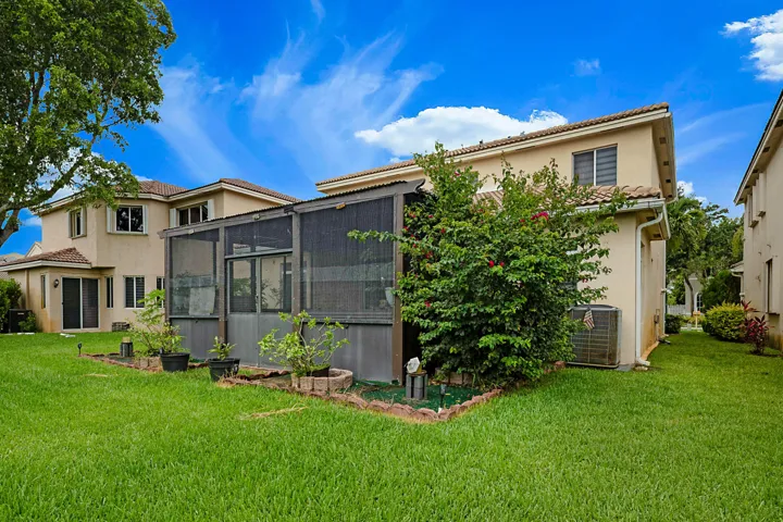 6401 SW 195th Ave -36