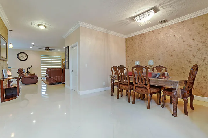6401 SW 195th Ave -8