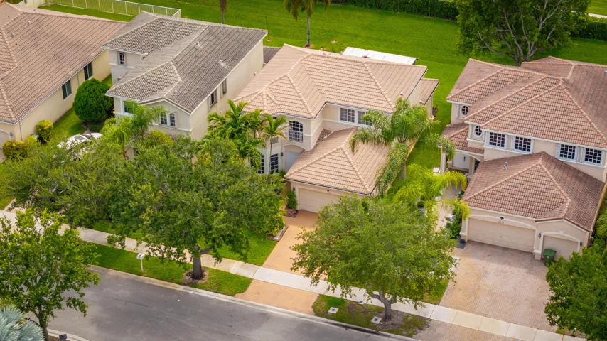 6401 SW 195th Ave -46