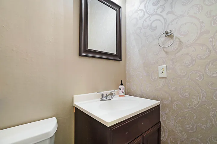 6401 SW 195th Ave -20