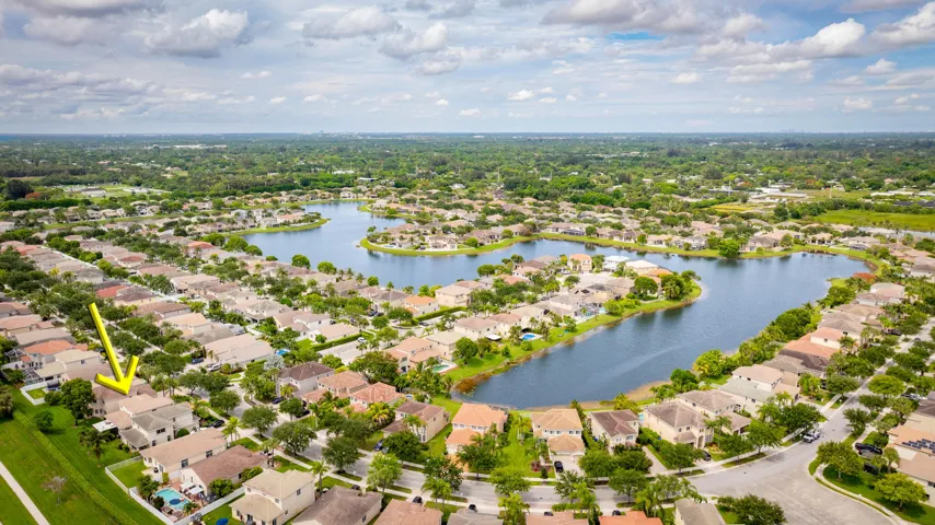 6401 SW 195th Ave -48