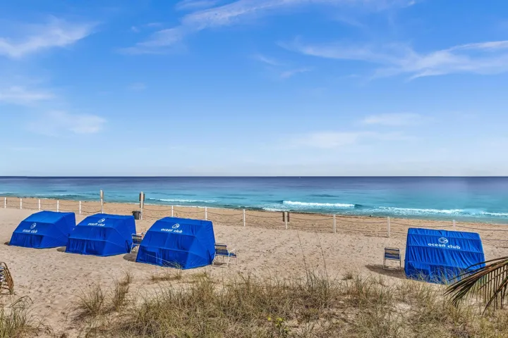 Beach Cabanas - Deeded Beach Access