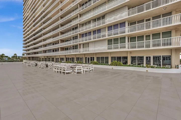 Large Mezzanine for social gatherings
