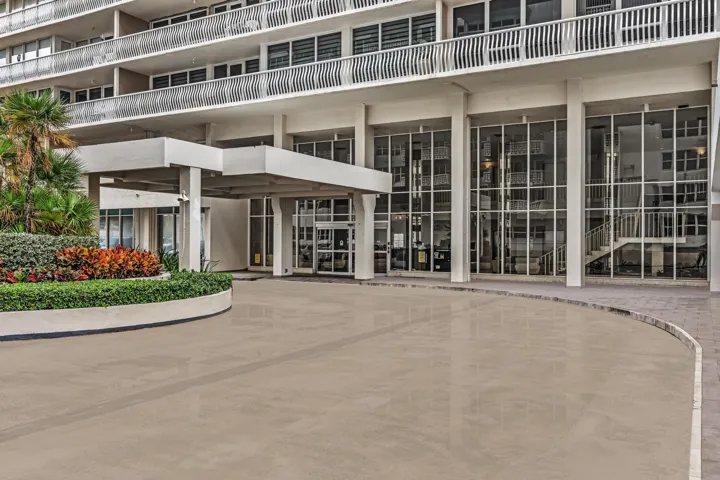 Entrance to the Ocean Club