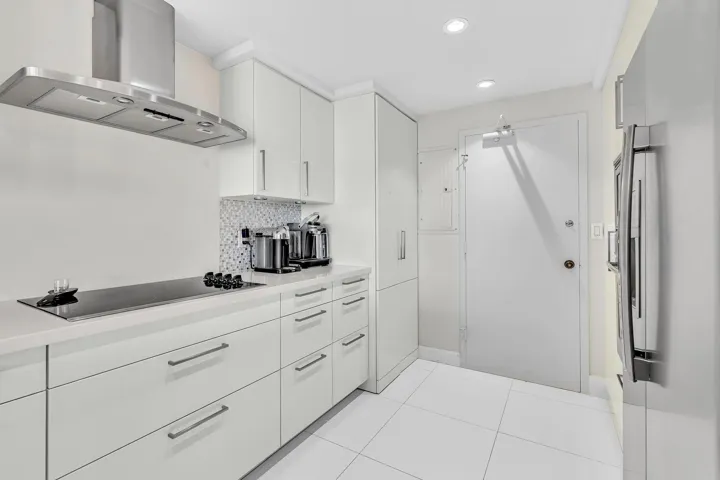 Fridgadaire Cooktop and Vent