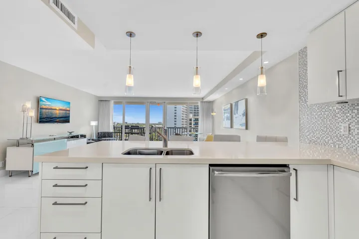 Open Kitch to Living Area