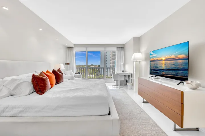 Primary Suite - Well Appointed!