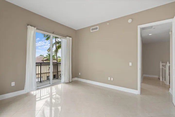21-web-or-mls-2617 NE 14th Ave 109, Wilt