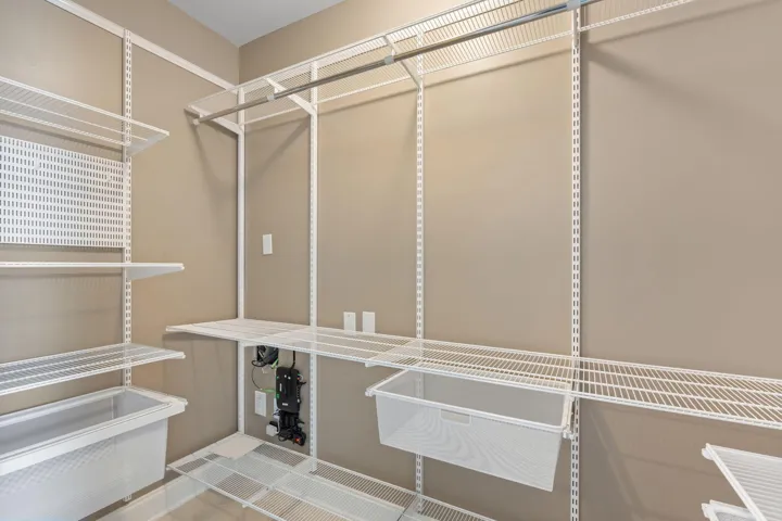 23-web-or-mls-2617 NE 14th Ave 109, Wilt