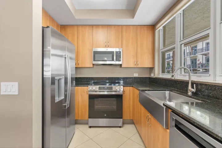 12-web-or-mls-2617 NE 14th Ave 109, Wilt