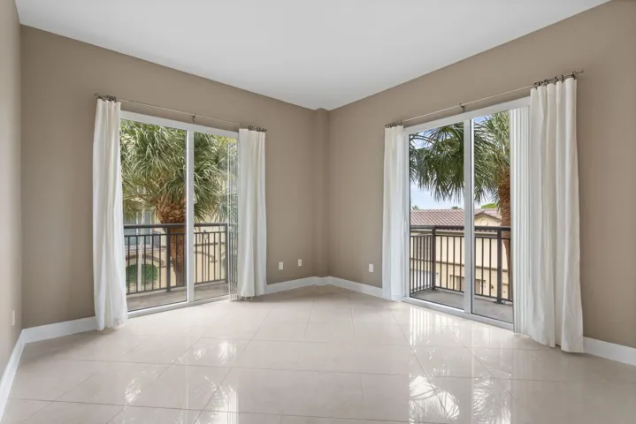 22-web-or-mls-2617 NE 14th Ave 109, Wilt