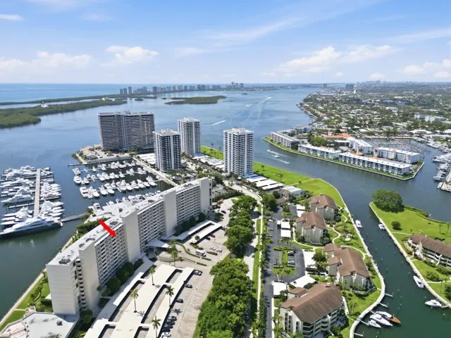 Look at this...boats, marina, water!!!