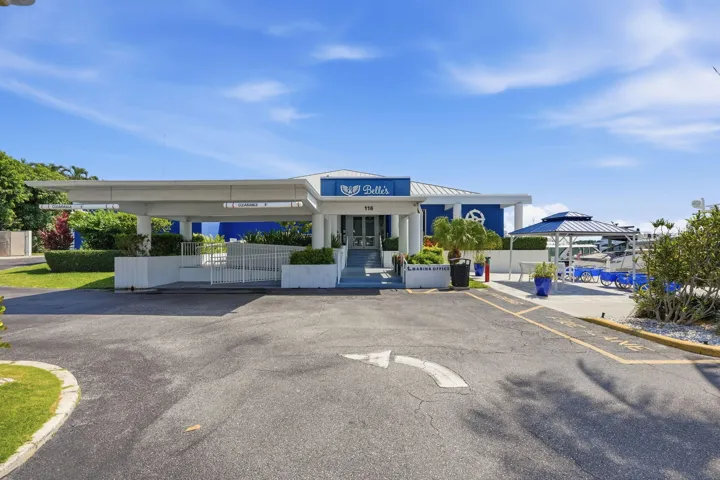36-web-or-mls-124_Lakeshore_Dr_Unit_8280