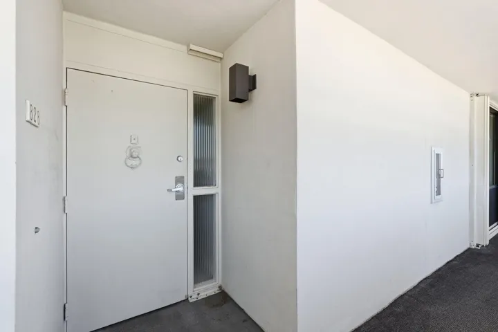 Covered front door/entrance.