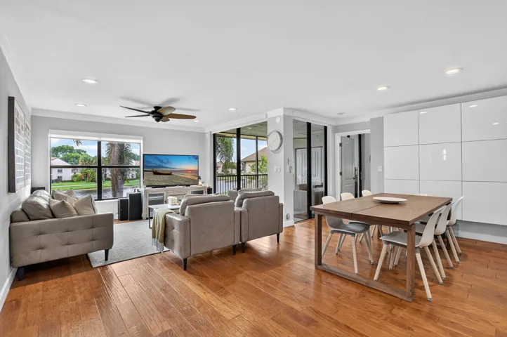 Great Condo in Central Boca