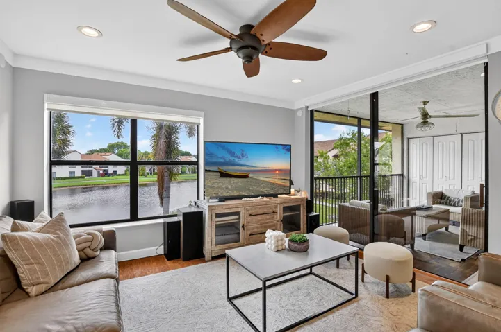 Great Condo in Central Boca