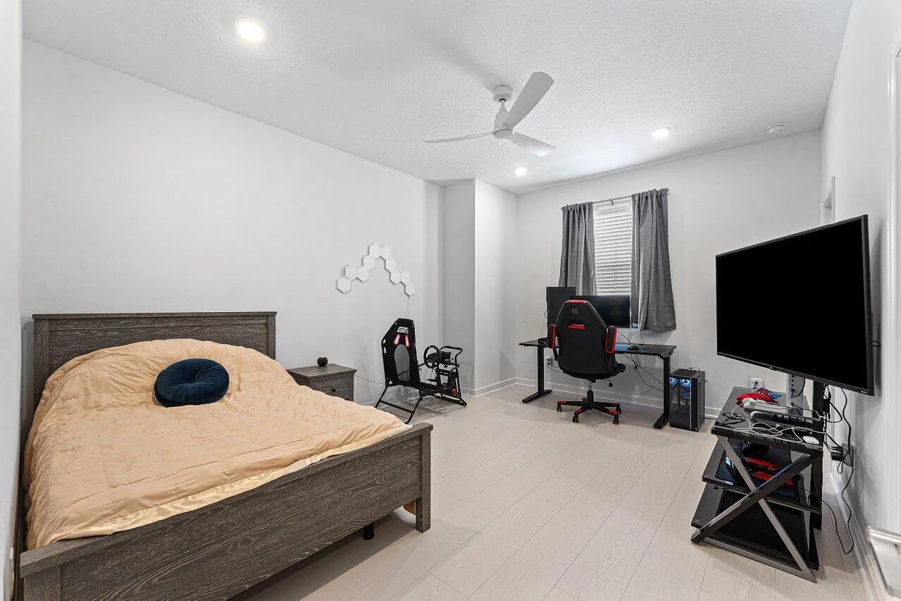 Bedroom 5