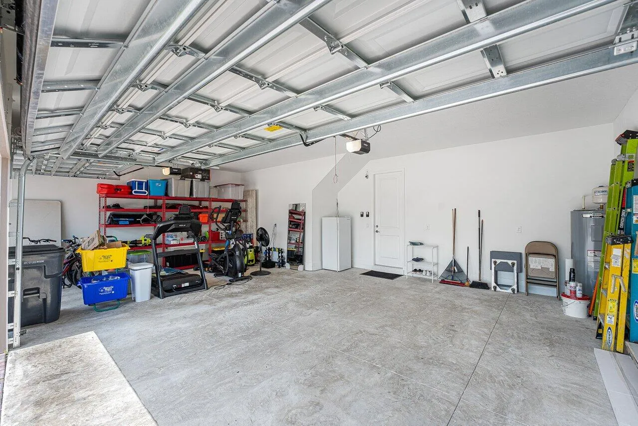 3 Car Garage