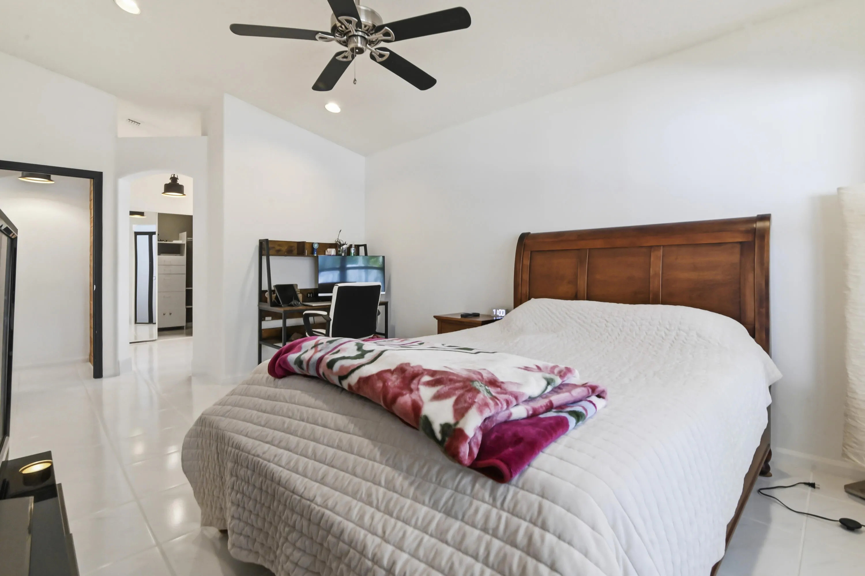 19 Bedroom 03
