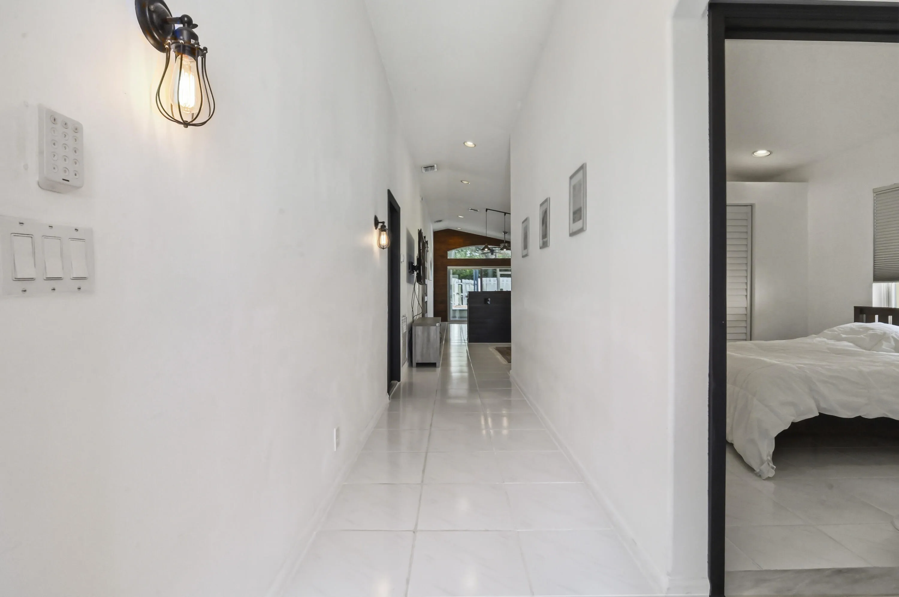 03 Hallway 01