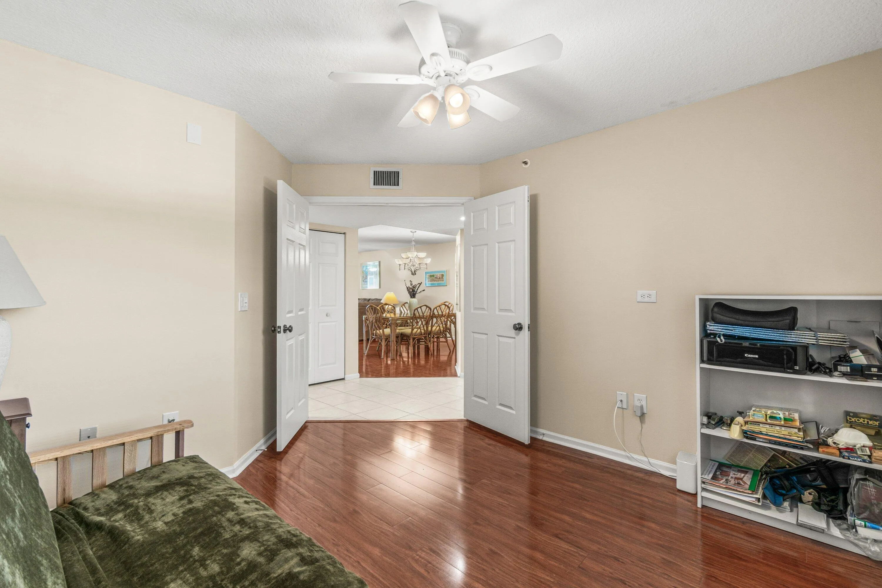 bedroom/den