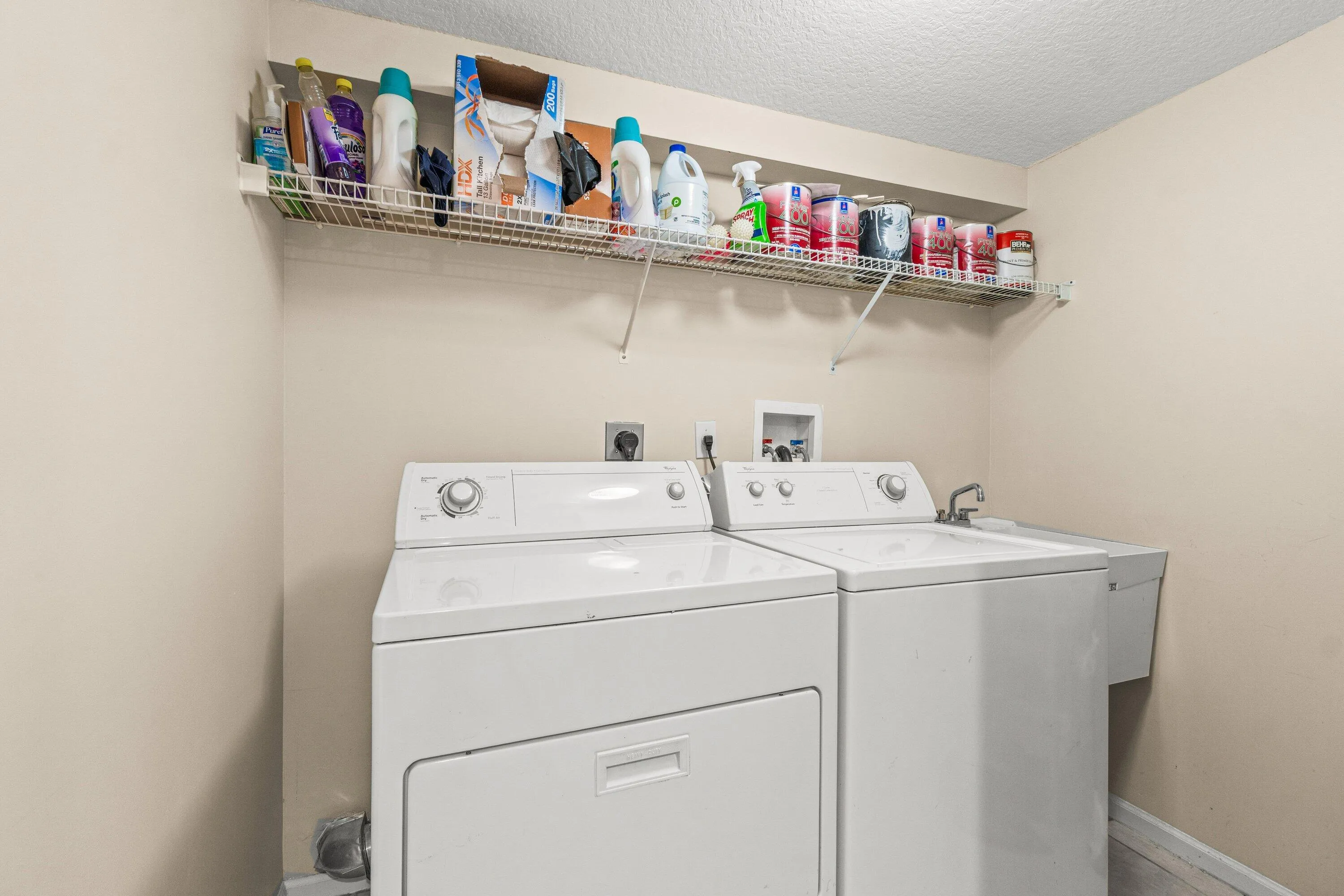 awesome laundry room