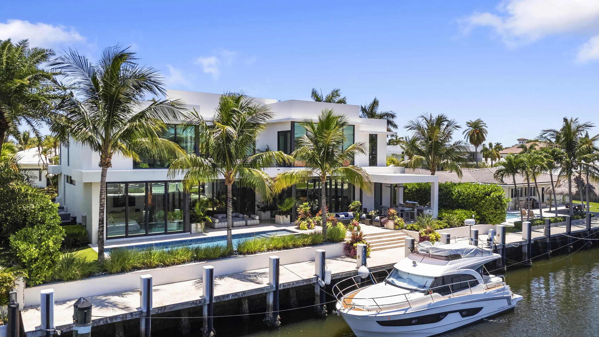 100 Feet On The Water. Concrete Dock, Power Pedestal & Dophin Piles