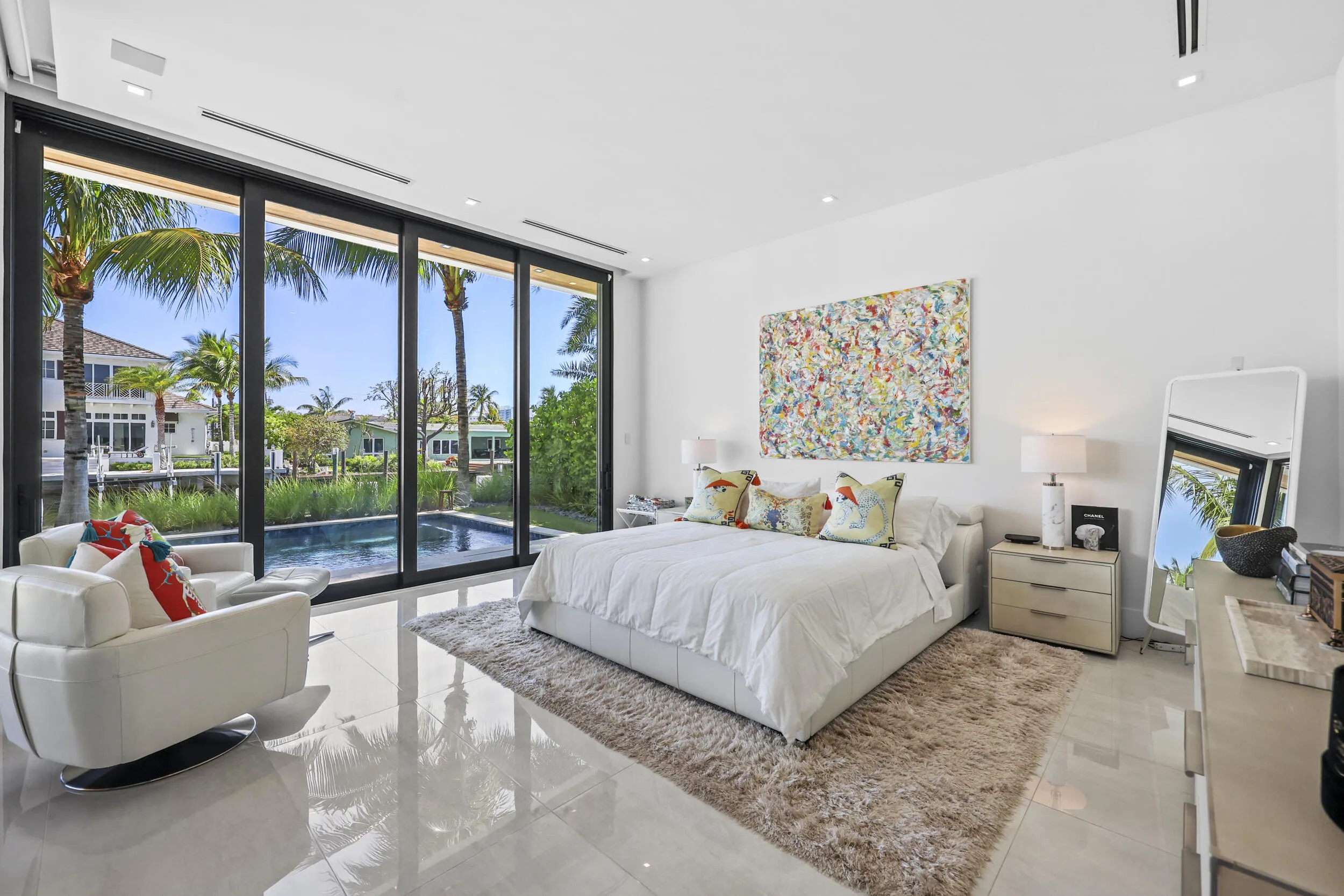 Ground Level Waterfront On-Suite Bedroom