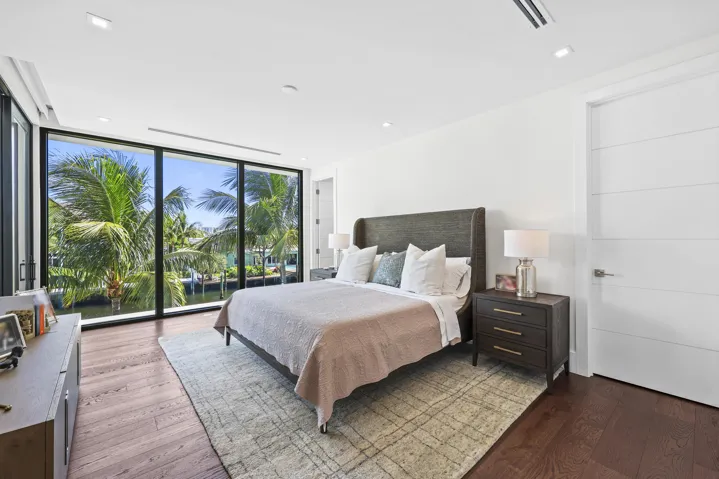 2nd Floor Water View Guest Room