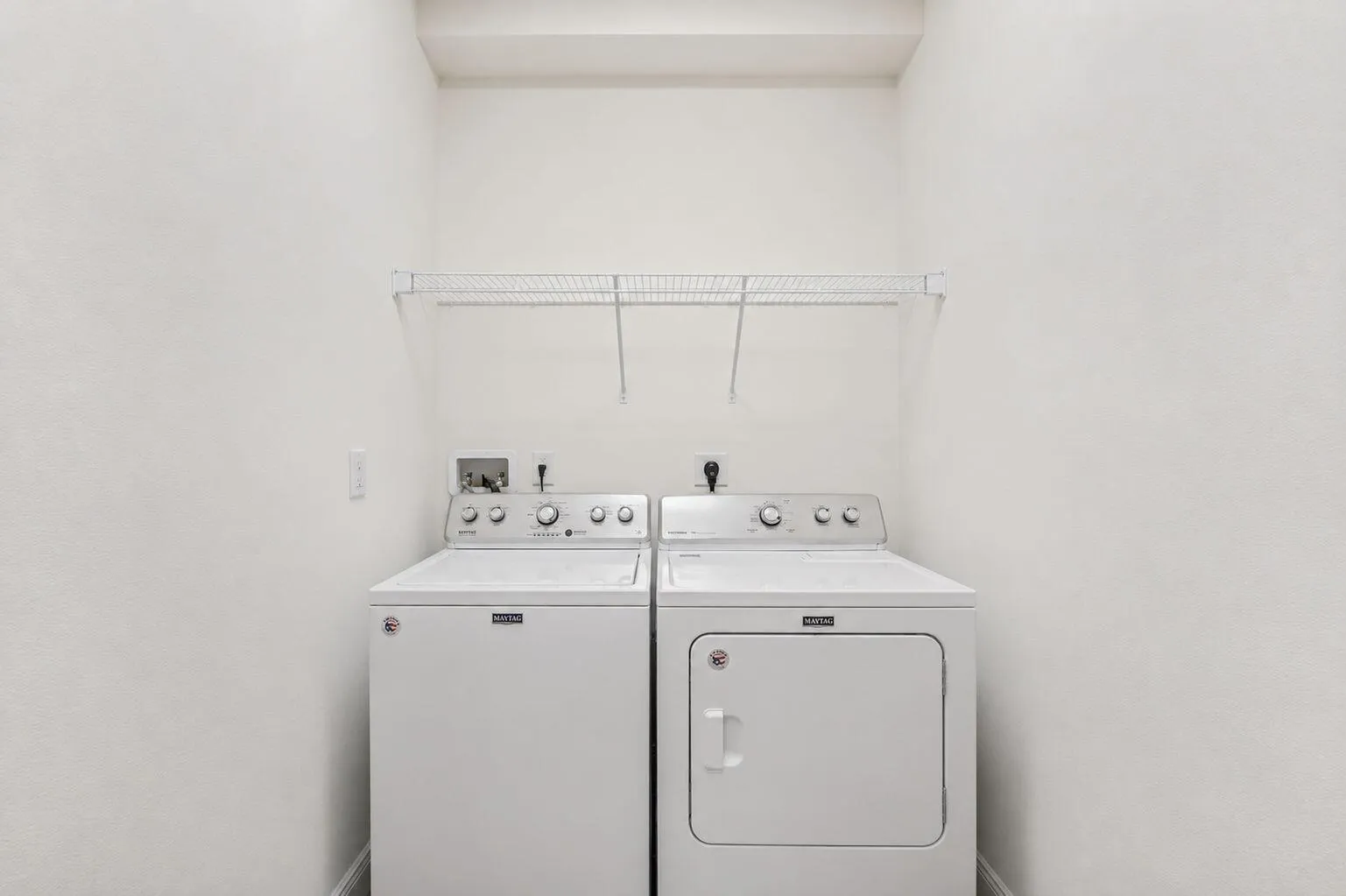 17-web-or-mls-Empty Laundry Shelf