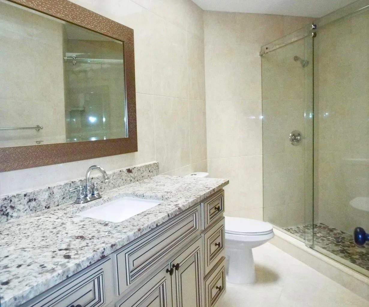 2nd Bathroom