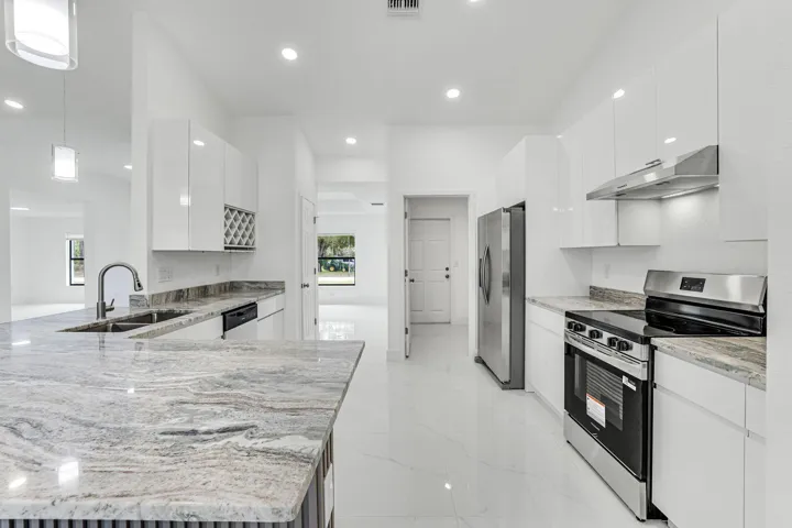 1207 Desoto Ave, Lehigh Acres, FL 33972