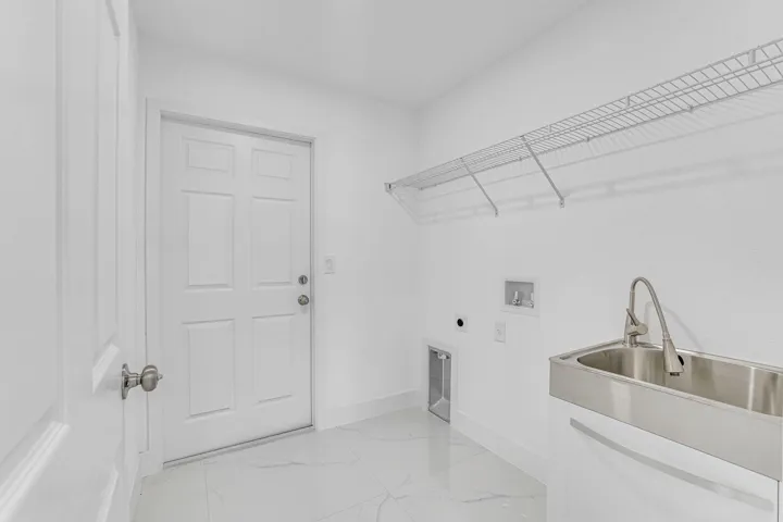 1207 Desoto Ave, Lehigh Acres, FL 33972