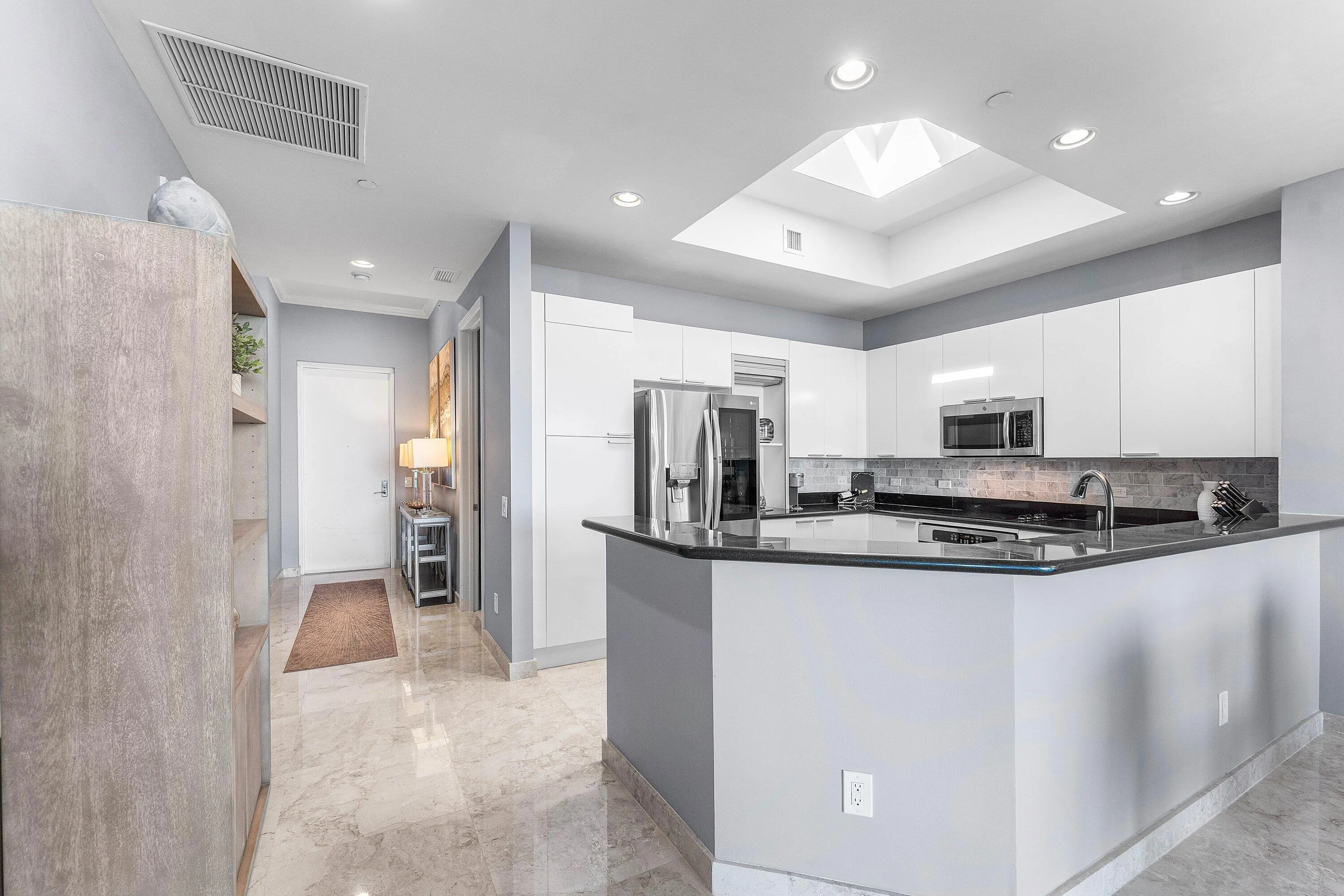Granite Kitchen w Skylight