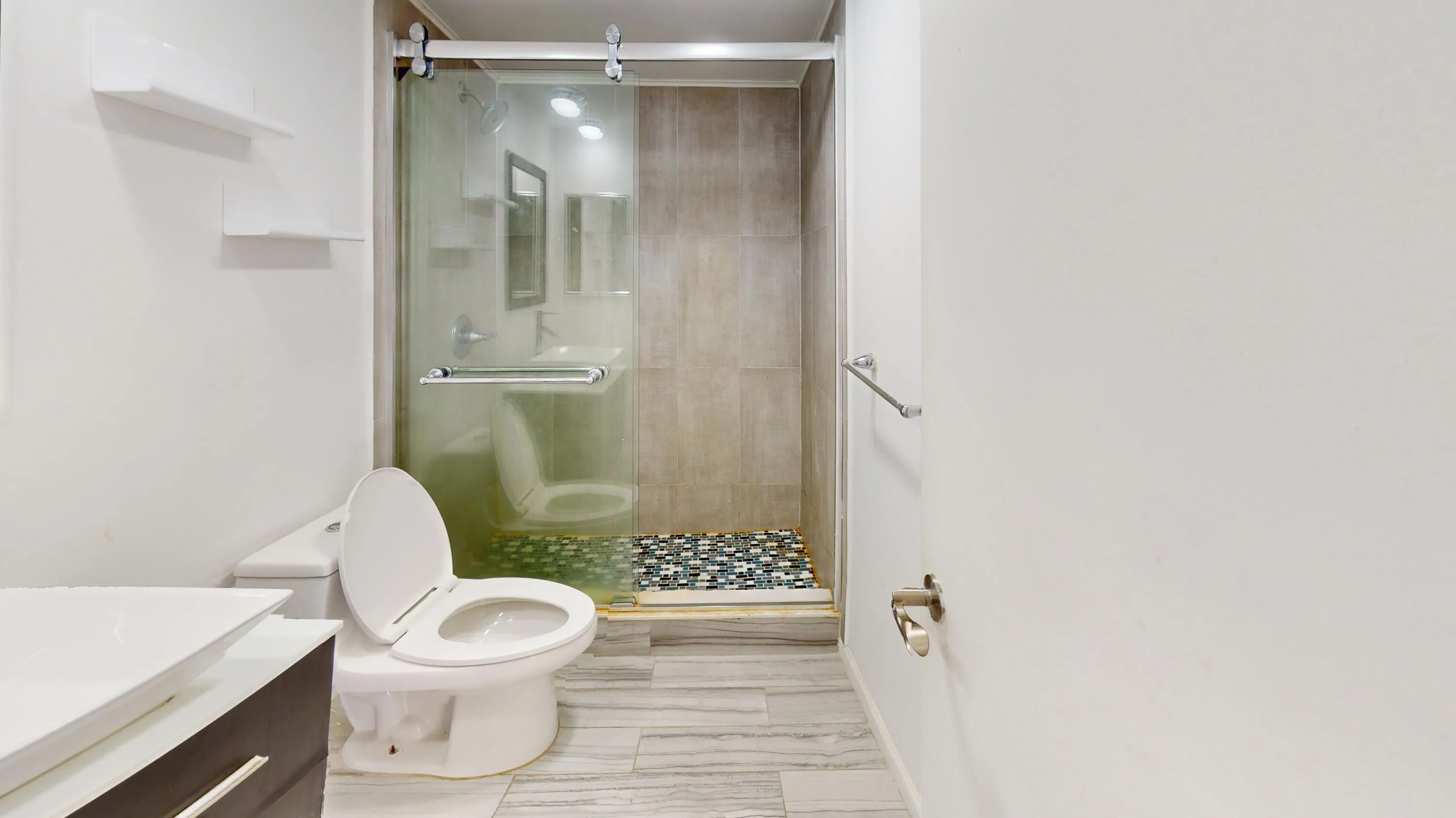 Bathroom (10) (1)