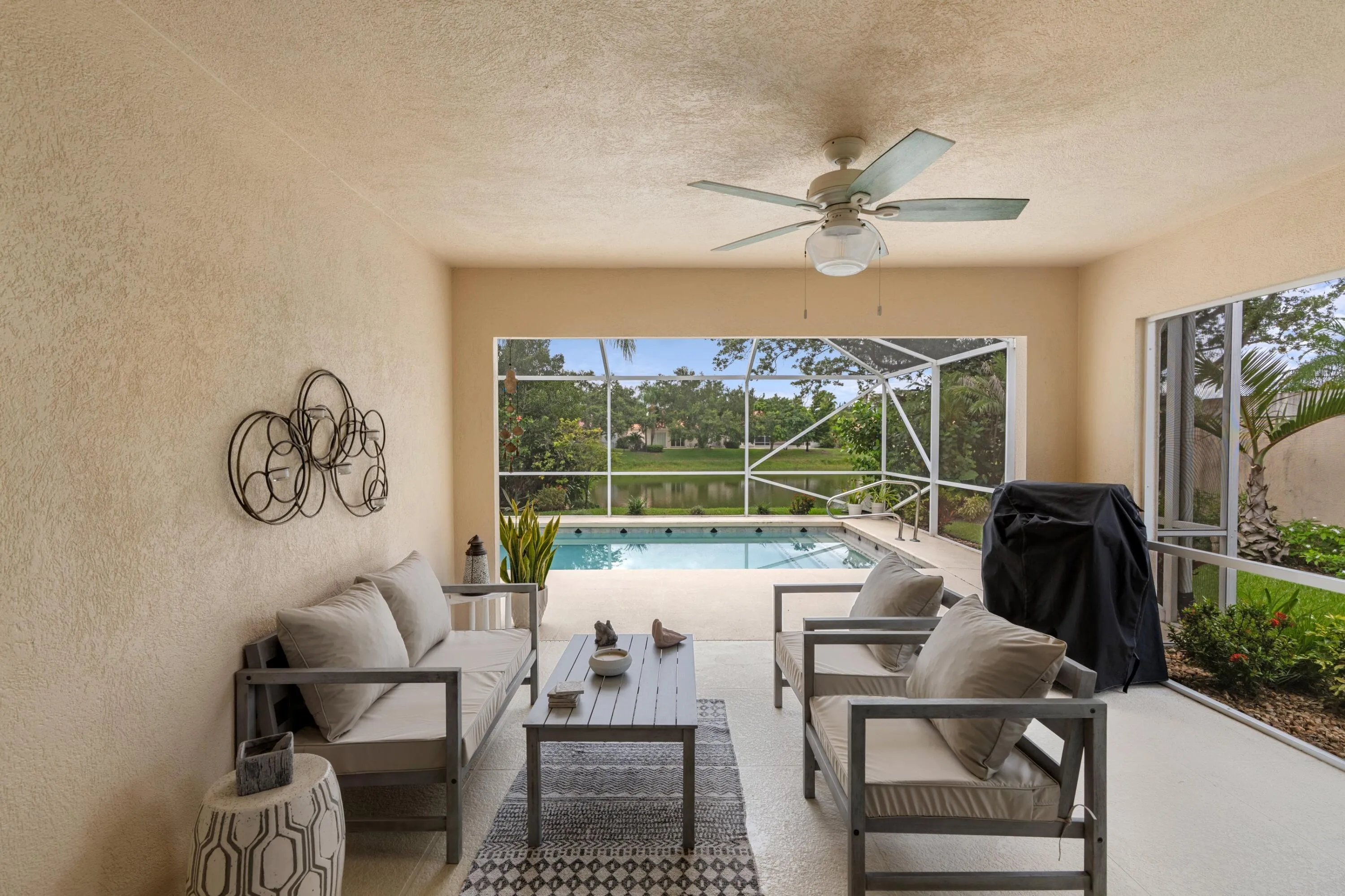 Covered & Screened Patio