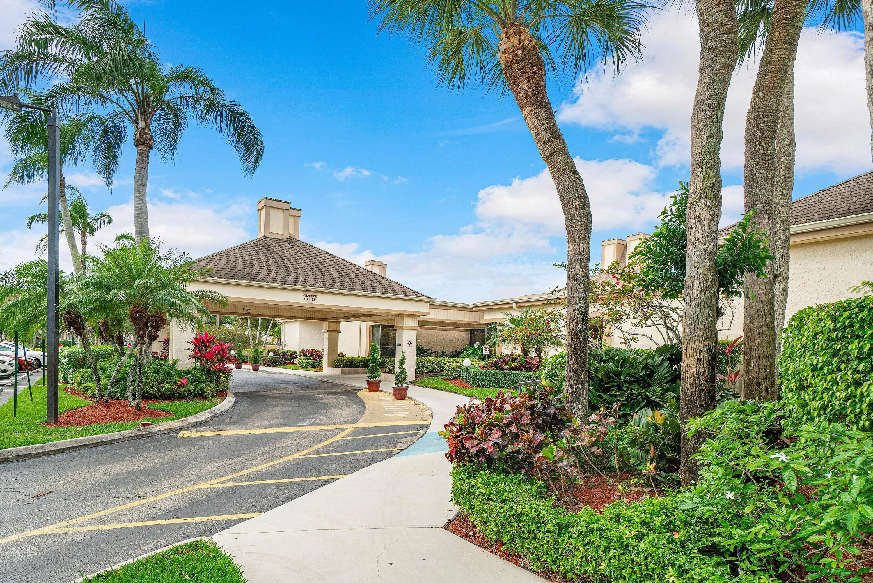 Country Club Portico