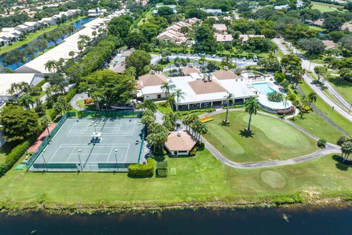 Country Club Complex