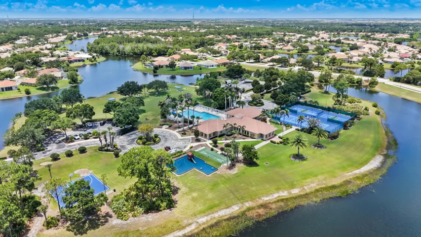 Community Pool/Tennis Courts