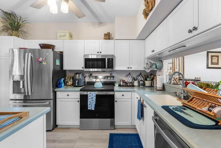 Kitchen newer SS appliances