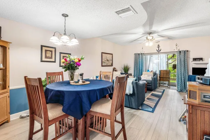 Dining towards livingroom