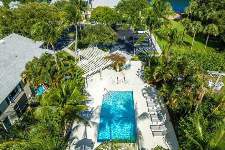 Community pool