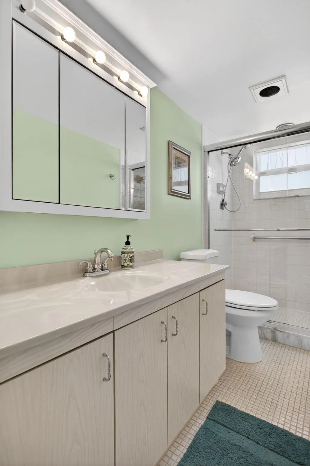 GUEST BATHROOM SHOWER