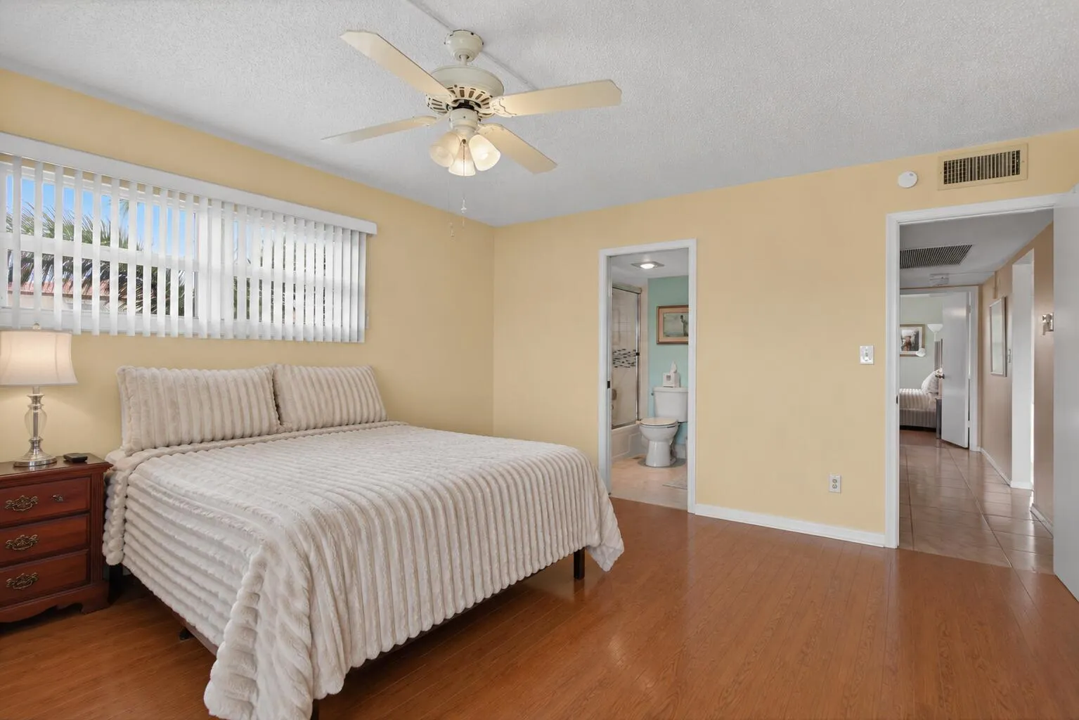 MAIN BEDROOM VIRTUAL FURN.